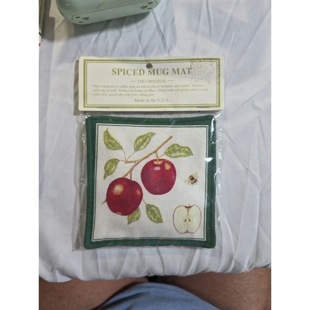 Alice's Cottage Spiced Mug Mat Set of 2 Apple Bee Botanical Scented Coasters USA